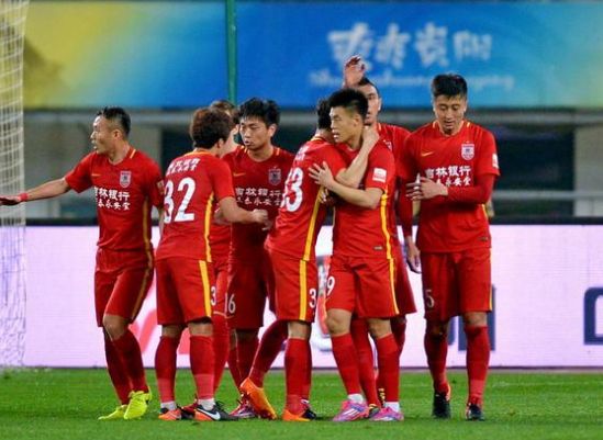 北京人和客场击败富力，跃升积分榜